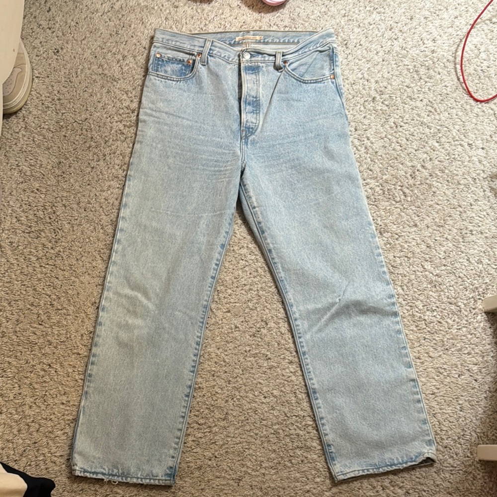 NWOT LEVI RIBCAGE STRAIGHT ANKLE